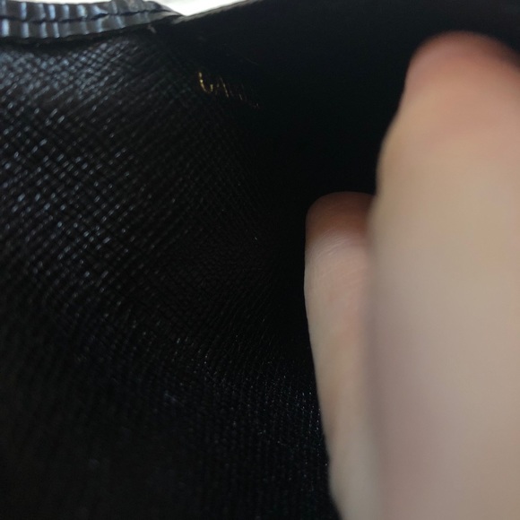 SOLDLOUIS VUITTON Epi Leather International Wallet - Picture 10 of 11